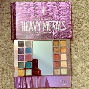Urban decay heavy metal pallet.